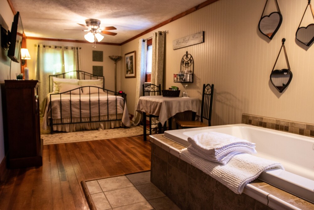 Hocking Hills Inn - photo 23