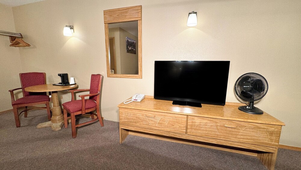 Young's Motel - photo 20