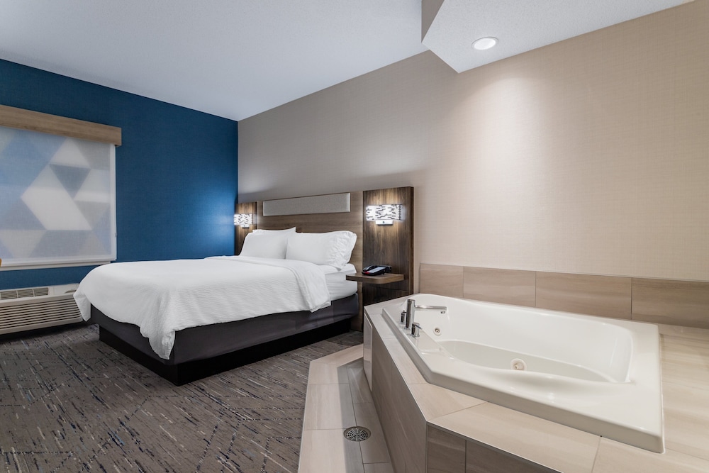 Holiday Inn Express & Suites Vadnais Heights by IHG - photo 6