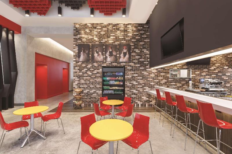Kompose Boutique Hotel Miami Airport - photo 39