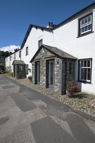 No 2 The Forge Coniston - carbon neutral hotel in Unknown City