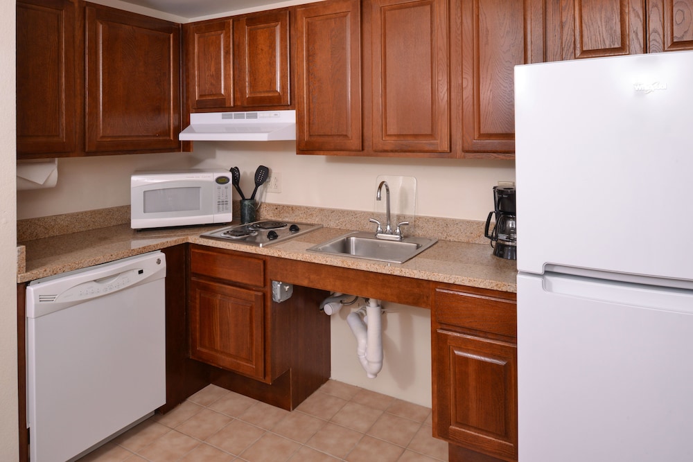 Staybridge Suites Indianapolis Airport by IHG - photo 23