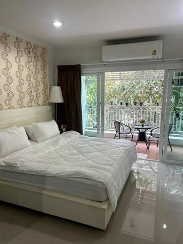 Baan Klang Condo in Central Hua Hin — 4-Star Luxury Hotel in Hua Hin, Thailand