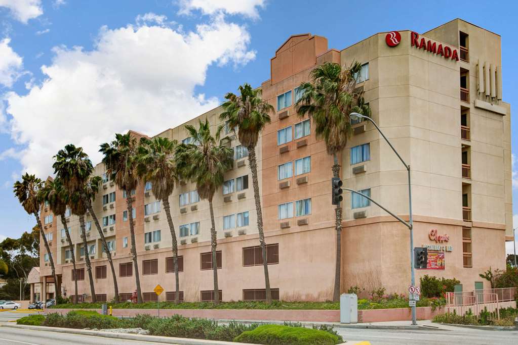 Ramada By Wyndham Hawthorne Lax La Stadium — Hawthorne
