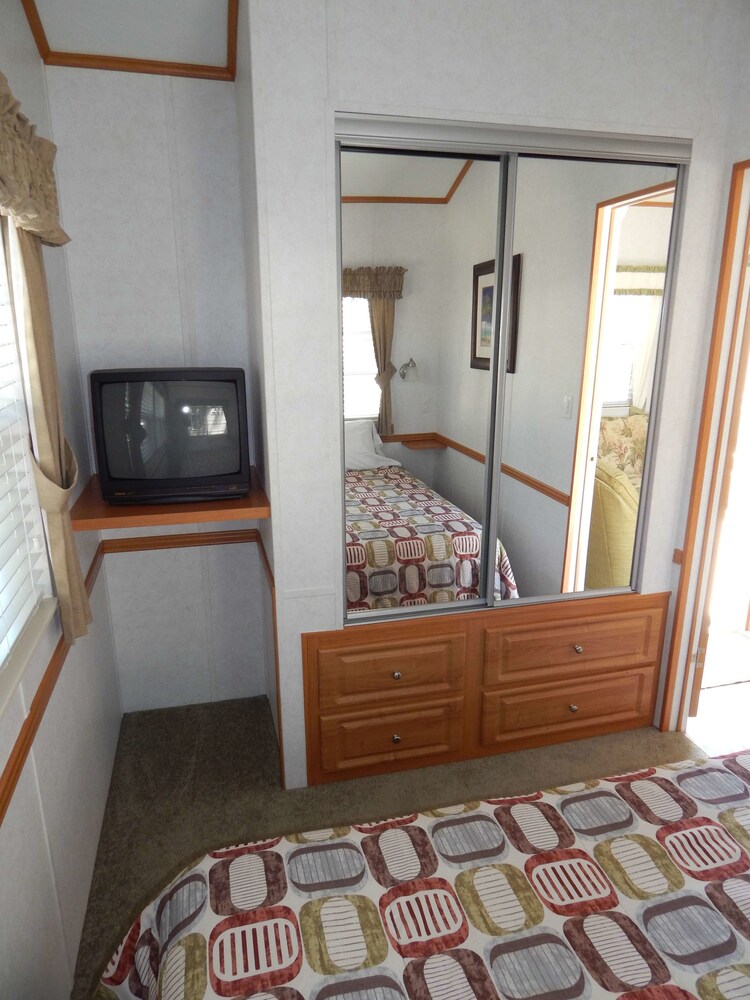Road Runner Travel Resort Caravan Park - photo 13