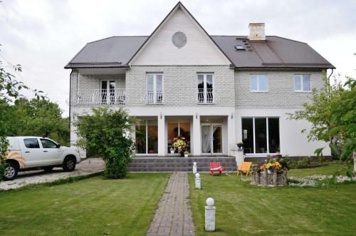 Oti Guesthouse