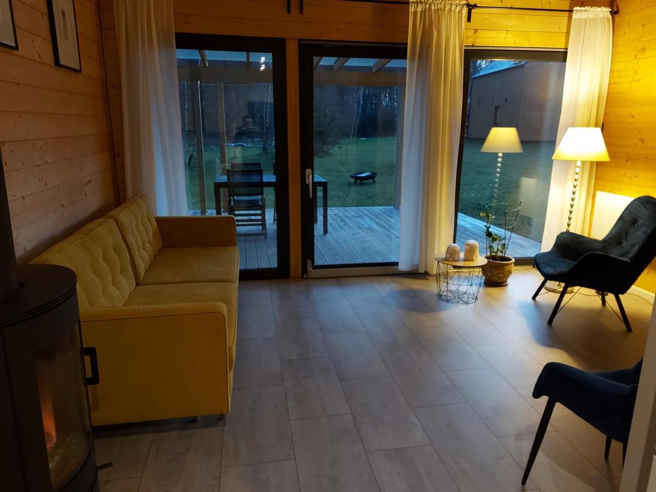 Dom Nad Stawem — hotel in Wielgie
