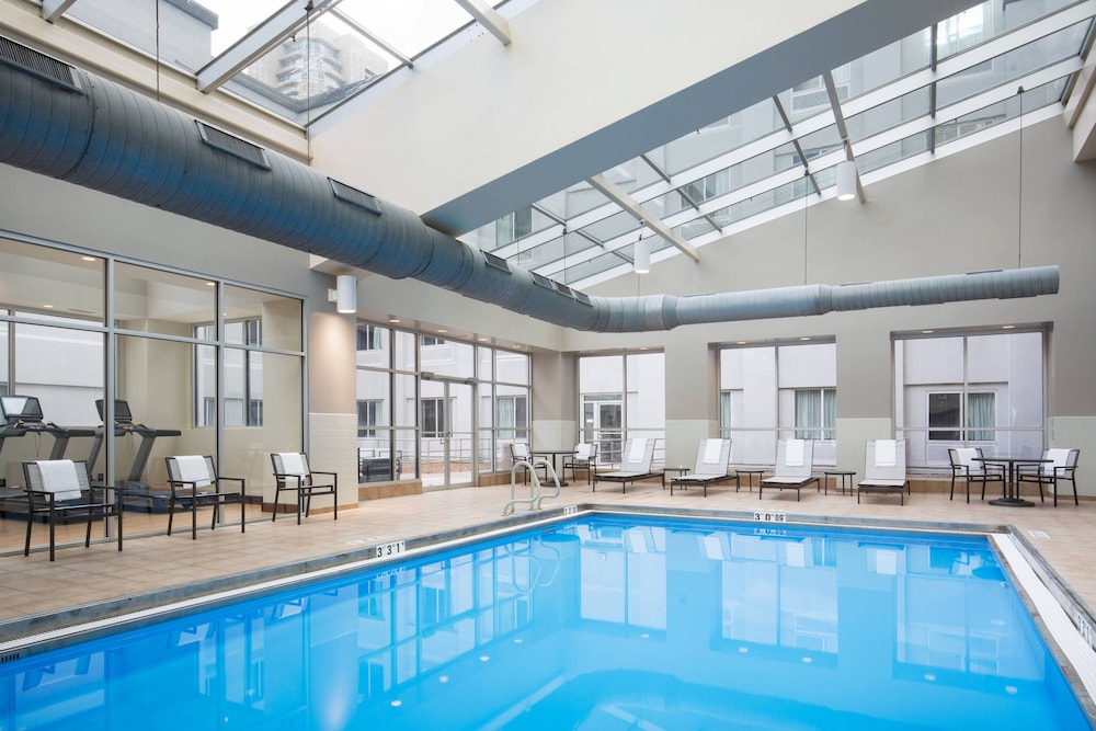AC Hotels by Marriott Chicago Downtown - photo 10