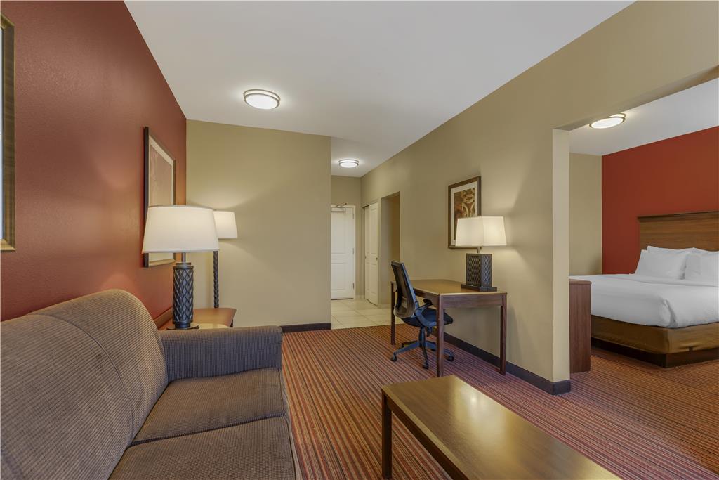 Best Western Plus Hudson Hotel & Suites - photo 28