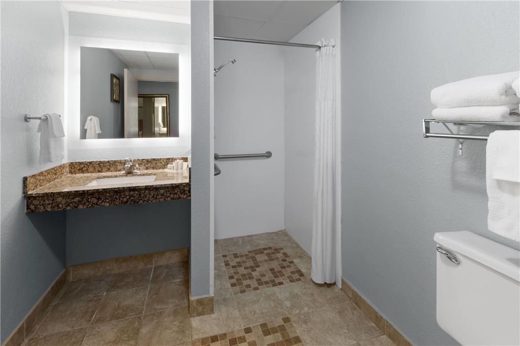 AmericInn by Wyndham Chippewa Falls - photo 14