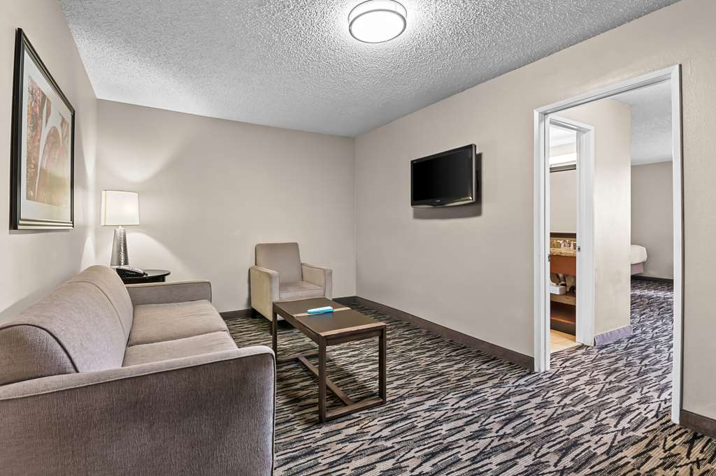 Best Western Los Alamitos Inn & Suites - photo 26