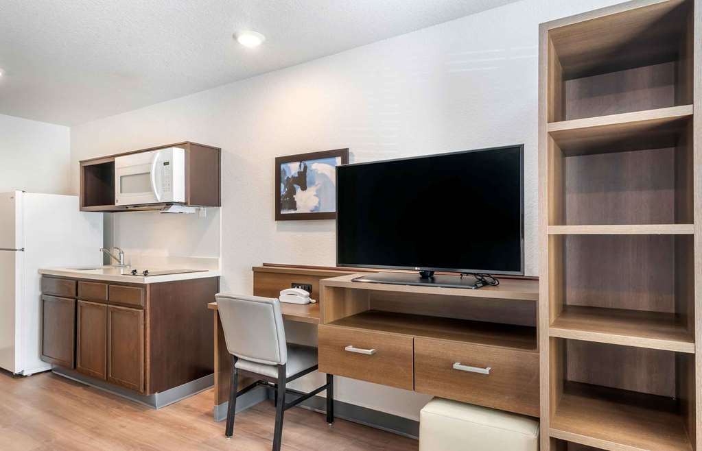 Extended Stay America Select Suites Clearwater - photo 8