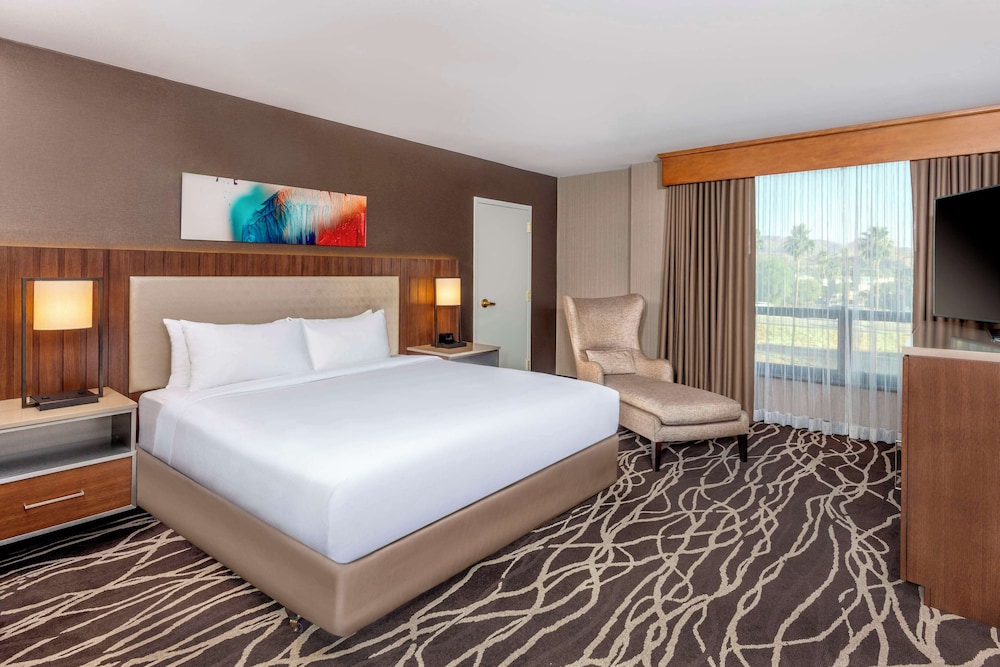 DoubleTree by Hilton Hotel San Bernardino - photo 17