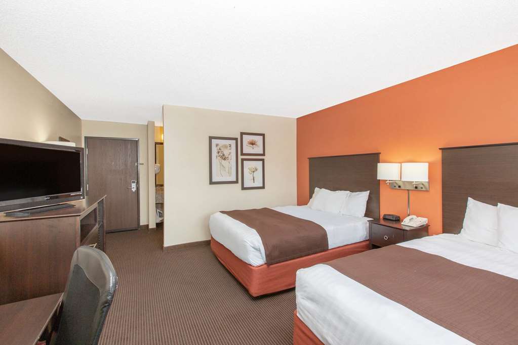 AmericInn by Wyndham Ottumwa - photo 11