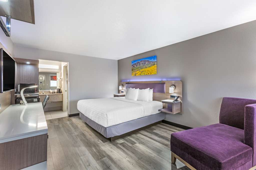 Best Western Sunland Park Inn - photo 6