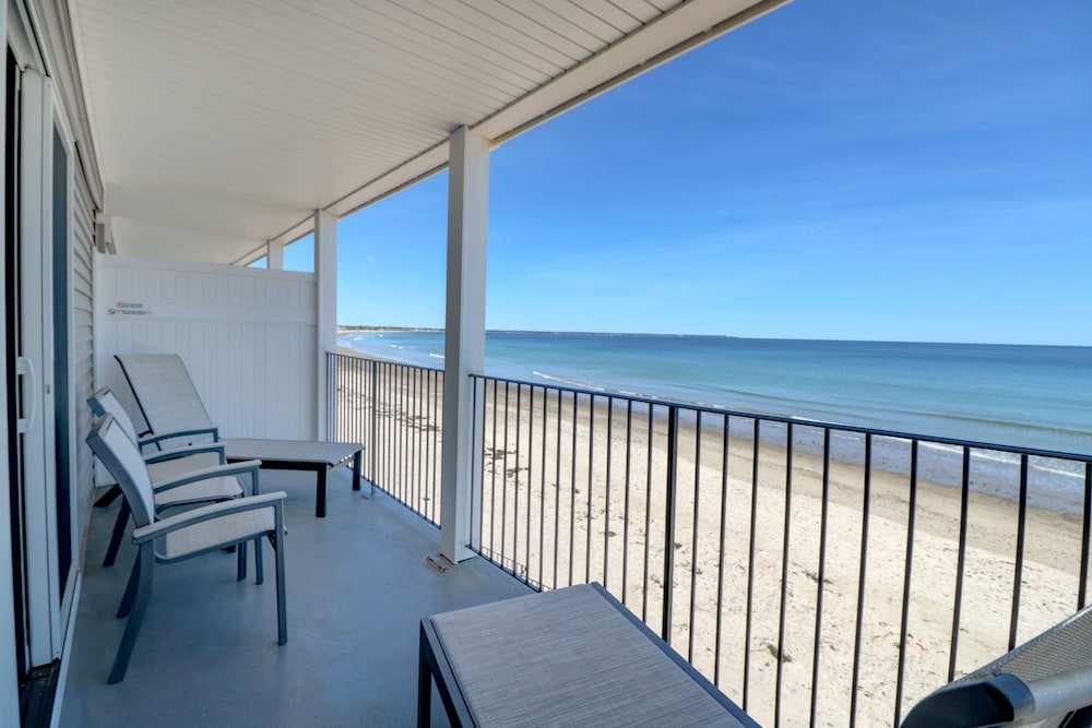 Atlantic Oceanfront Hotel - photo 33