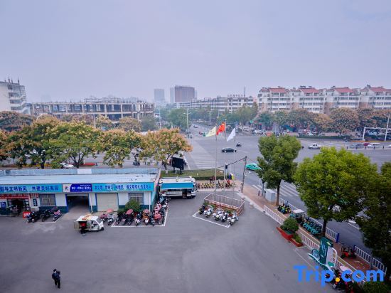 Mingjun Express Hotel - carbon neutral hotel in Fuyang