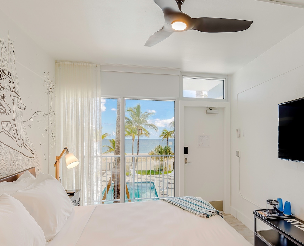 Plunge Beach Resort - photo 41