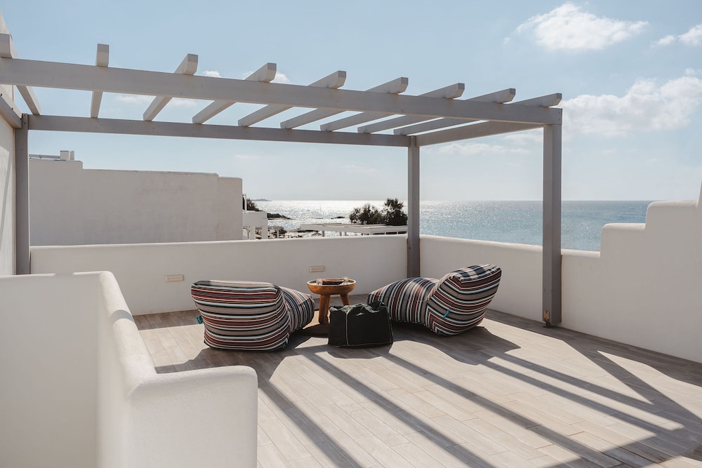 Villa Amy Agios Prokopis — 4-Star Luxury Hotel in Naxos, Greece