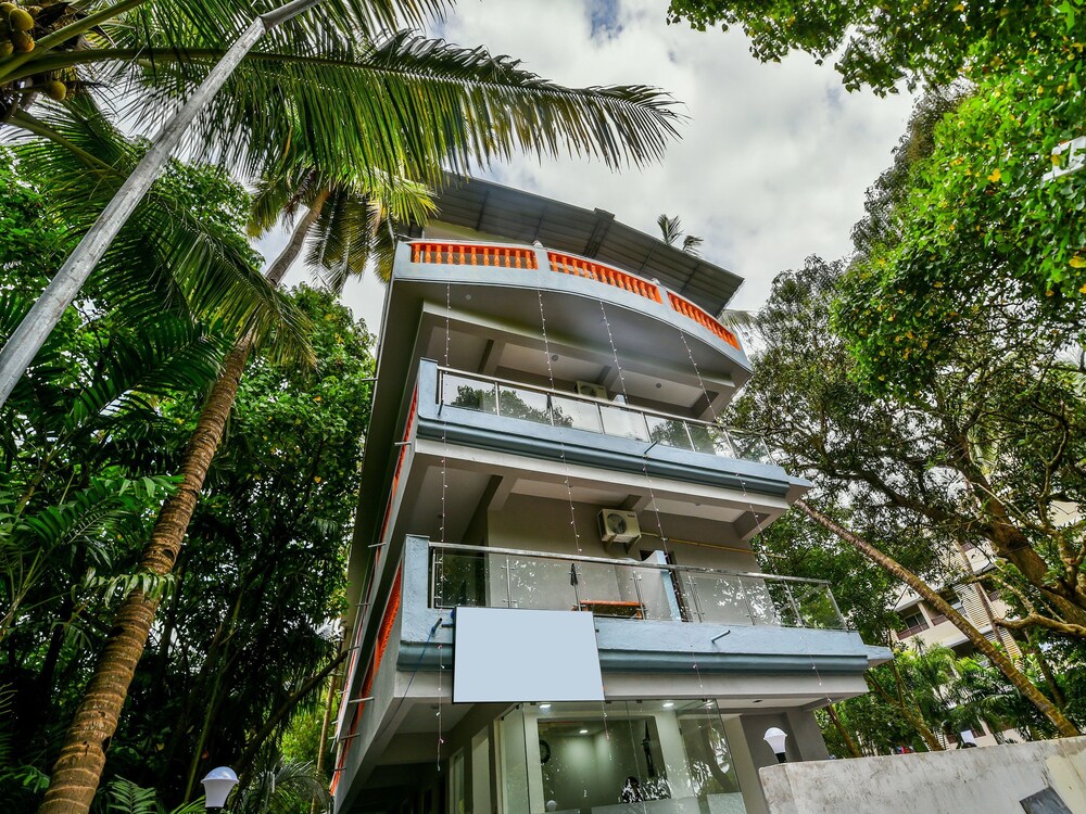 Oyo 18823 Raj’s Resort