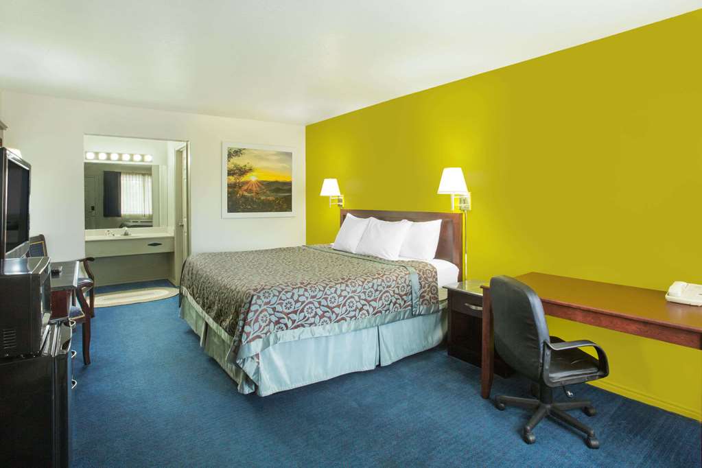 Days Inn by Wyndham Delta - photo 14