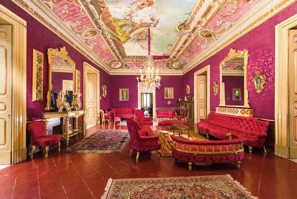 Dimora del Prete di Belmonte — 4-Star Luxury Hotel in Venafro, Italy
