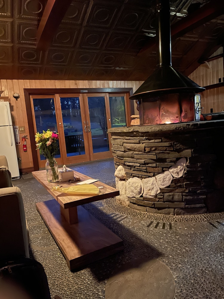 New Park Venue & Suites - carbon neutral hotel in Ithaca