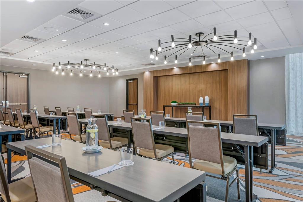 Cambria Hotel Austin Downtown - photo 62