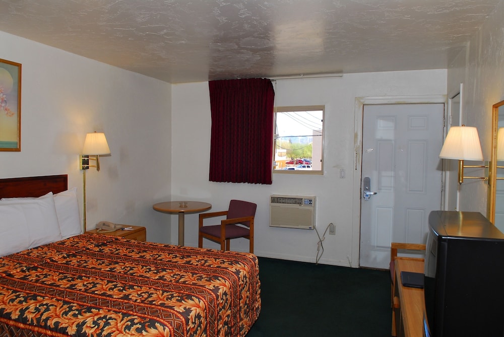 Stone Inn U of A - photo 6
