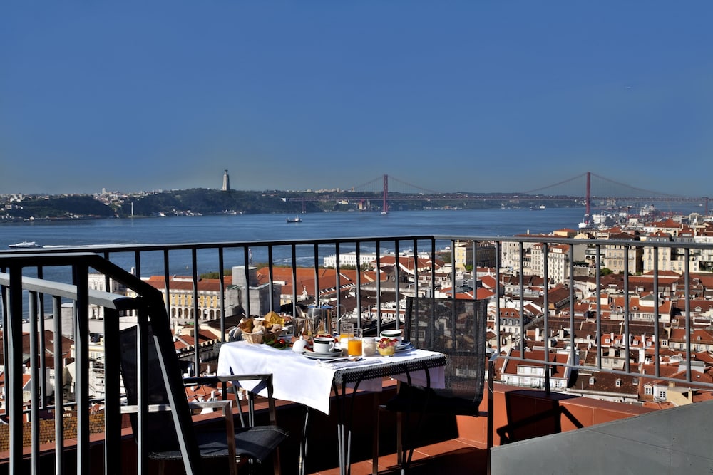 Solar dos Mouros - last minute hotel in Lisbon