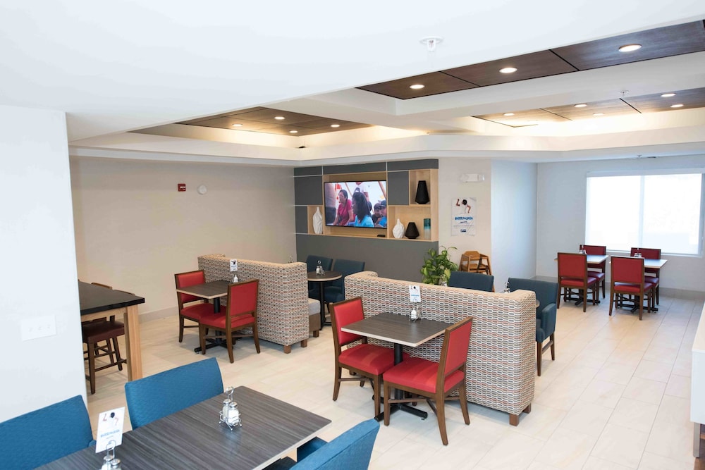 Holiday Inn Express Hotel & Suites West Coxsackie by IHG - photo 31