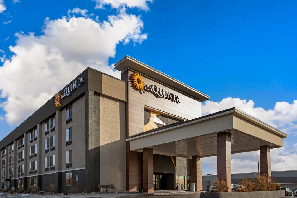La Quinta Inn & Suites by Wyndham Denver Aurora Medical - featured photo