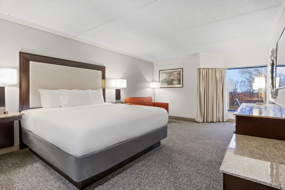 Woodcliff Hotel and Spa — hotel in Horseheads