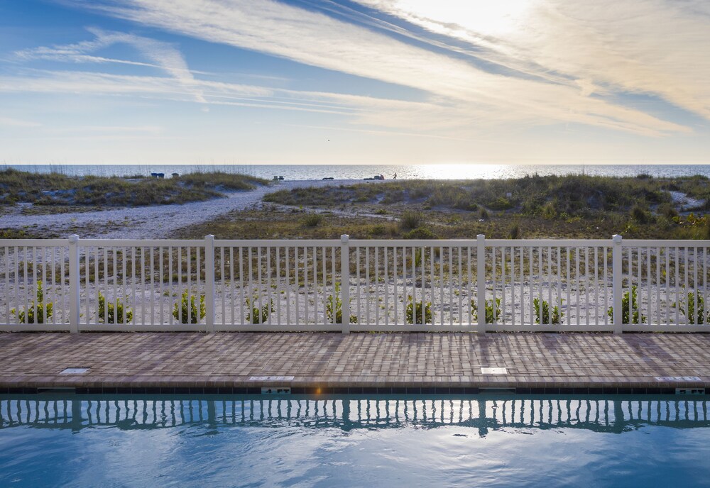 Provident Oceana Beachfront Suites - photo 30