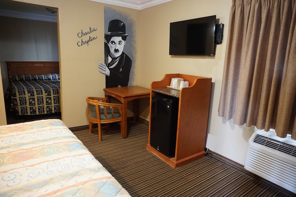 Hollywood Inn Express North - photo 11