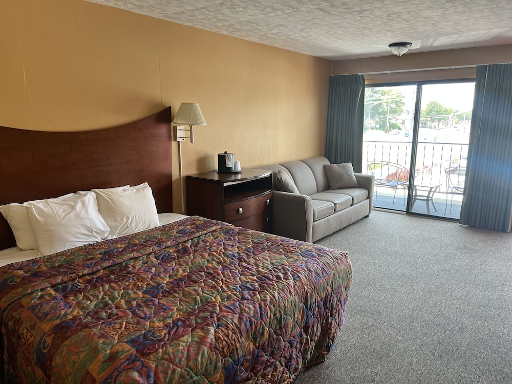 All Star Inn & Suites - photo 111