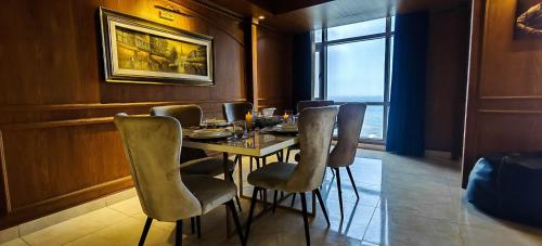 Luxury 2BR Apartment Sea View — 4-Star Luxury Hotel in Karachi, Pakistan
