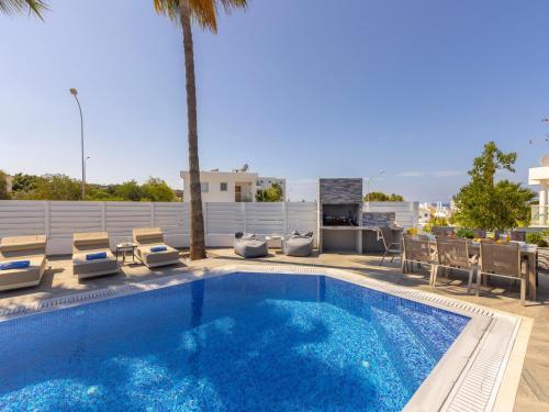 Villa Socrates
