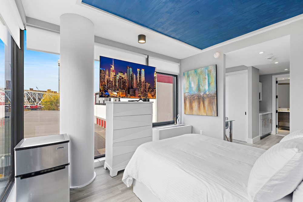 Global Luxury Suites at The Arches - photo 21