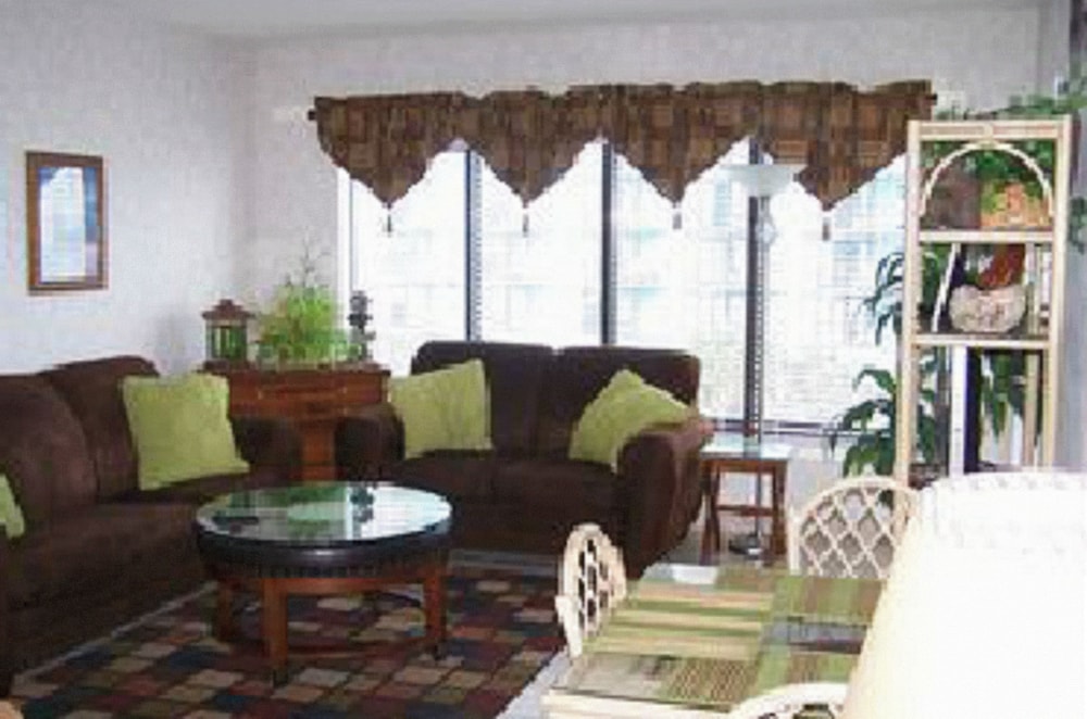The Palace Resort by MB Rooms for Rent - photo 4
