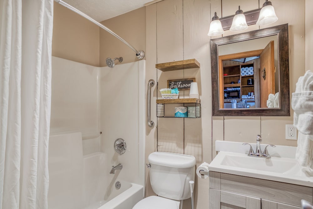 Moolack Shores Inn - photo 109