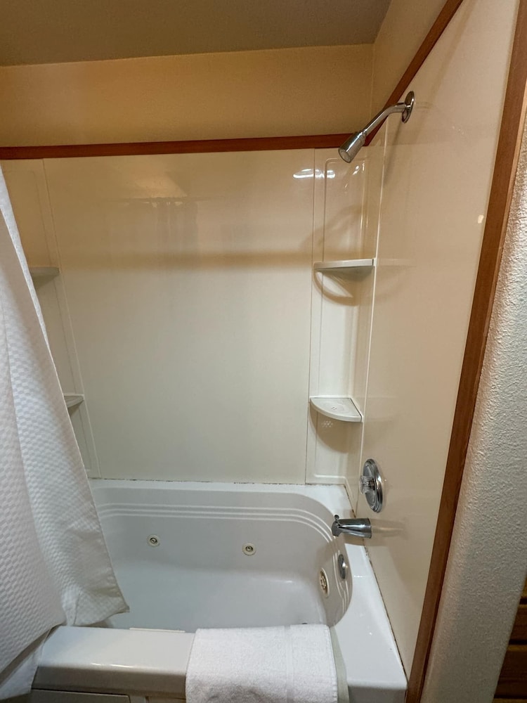 Sunset Oceanfront Lodging - photo 84