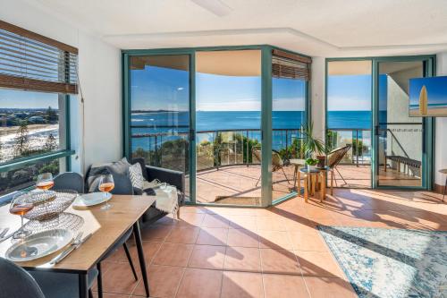 Ocean Front Views with Rooftop Terrace — 4-Star Luxury Hotel in Caloundra, Australia