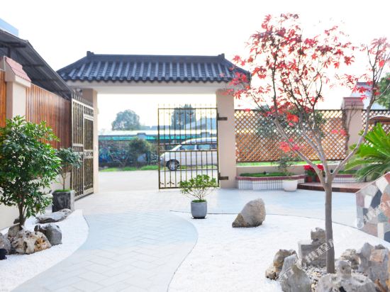 Yolo Inn - carbon neutral hotel in Shanghai