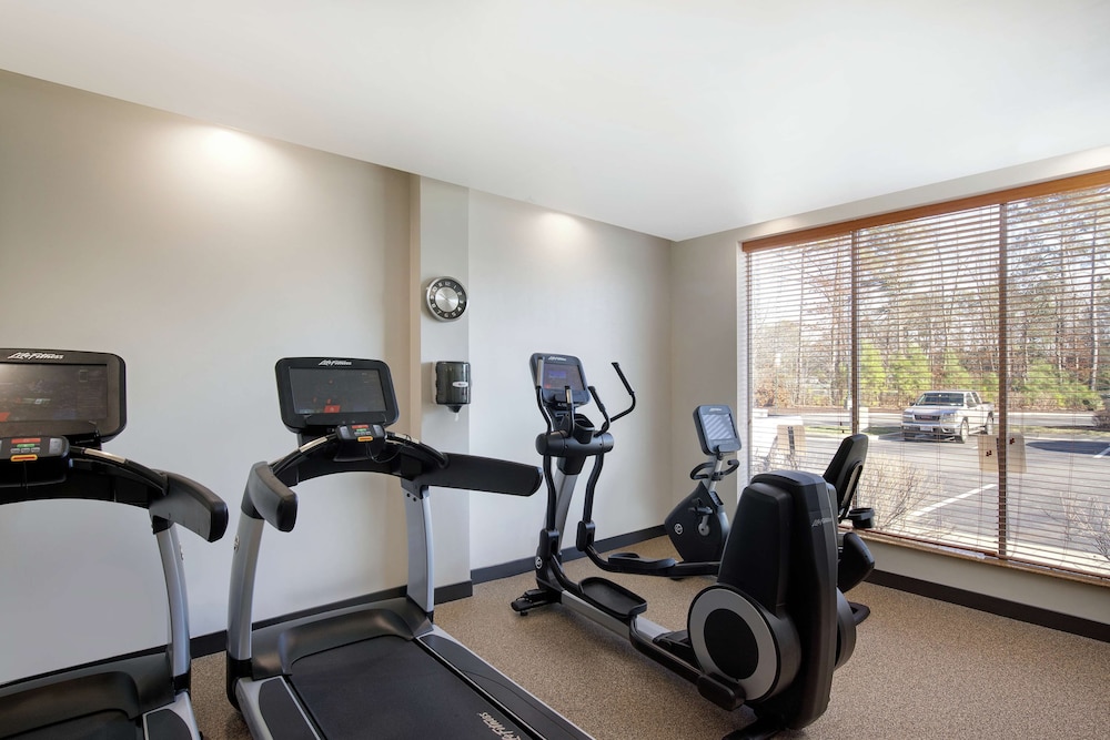 DoubleTree by Hilton Richmond Airport - photo 17