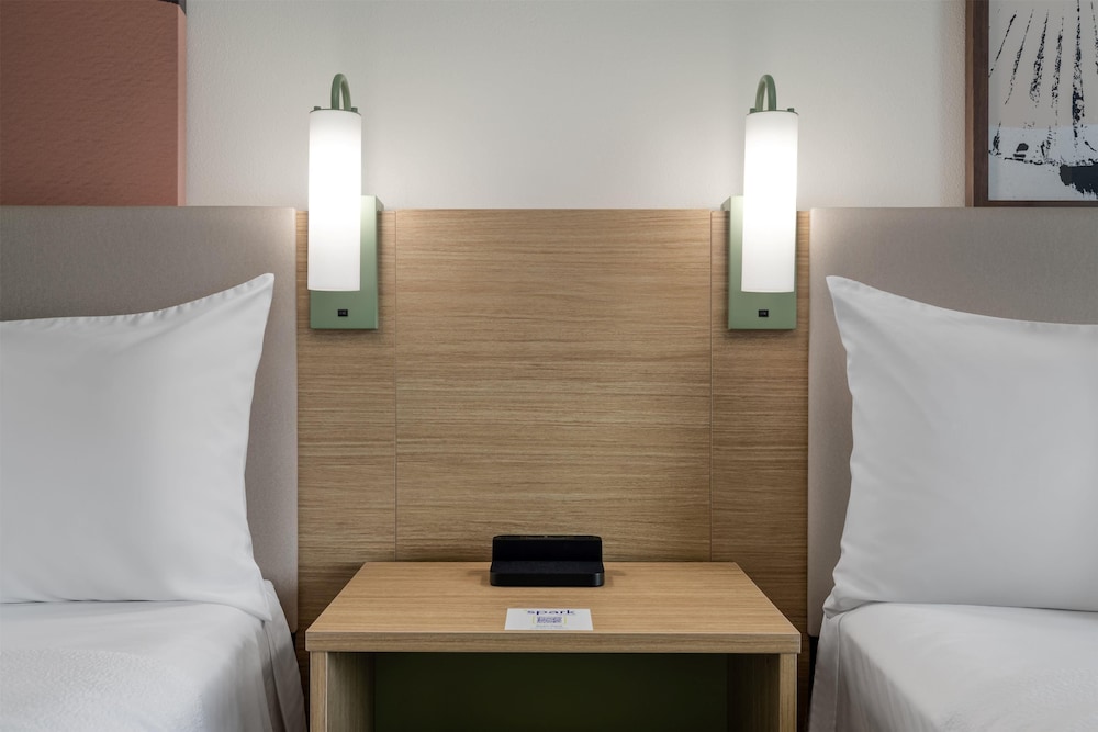 Spark by Hilton Artesia - photo 16