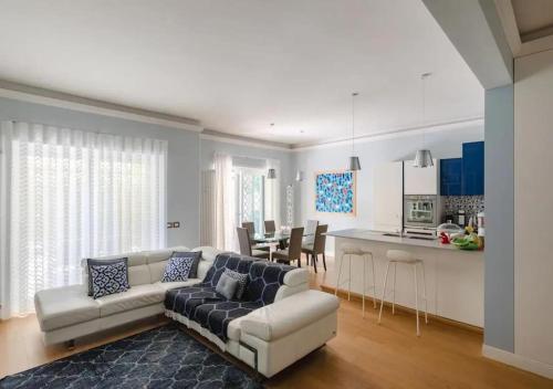 Domus Maximus 140sqm 5 Stars Luxury Apartment — 4-Star Luxury Hotel in Rome, Italy