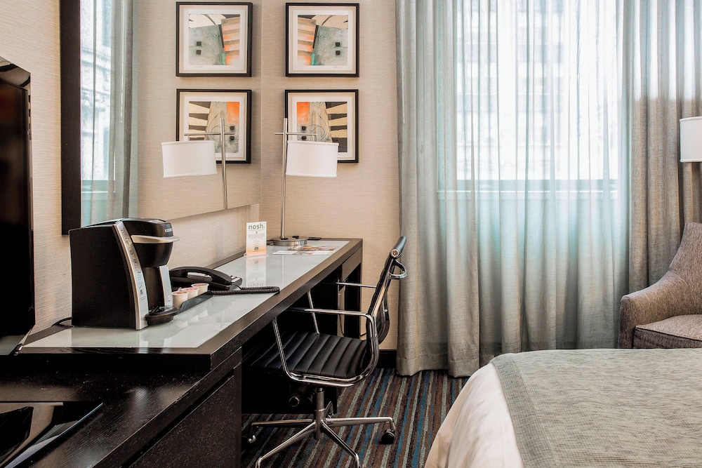 Courtyard by Marriott New York Manhattan Times Square - photo 20