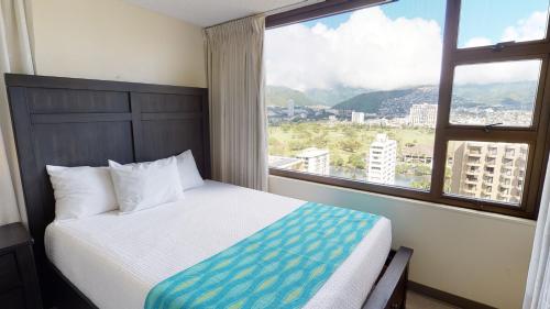 Updated 22nd Floor Waikiki Condo Free parking & WiFi Ideal for large family by Koko Resort Vacation Rentals - photo 11