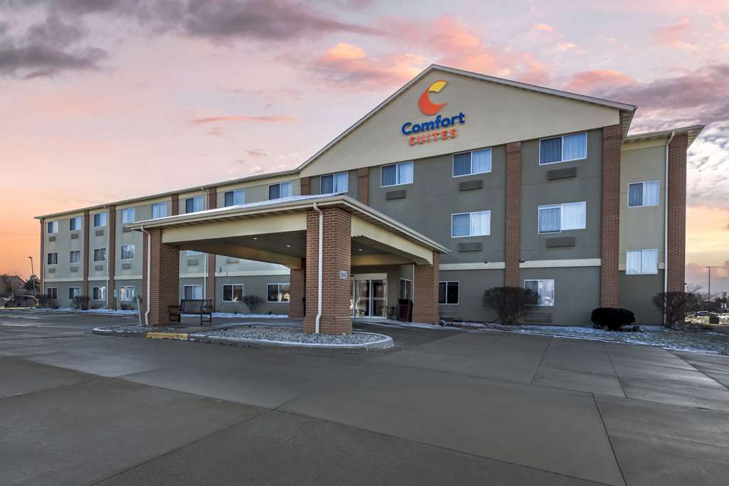 Comfort Suites Normal University area - photo 3